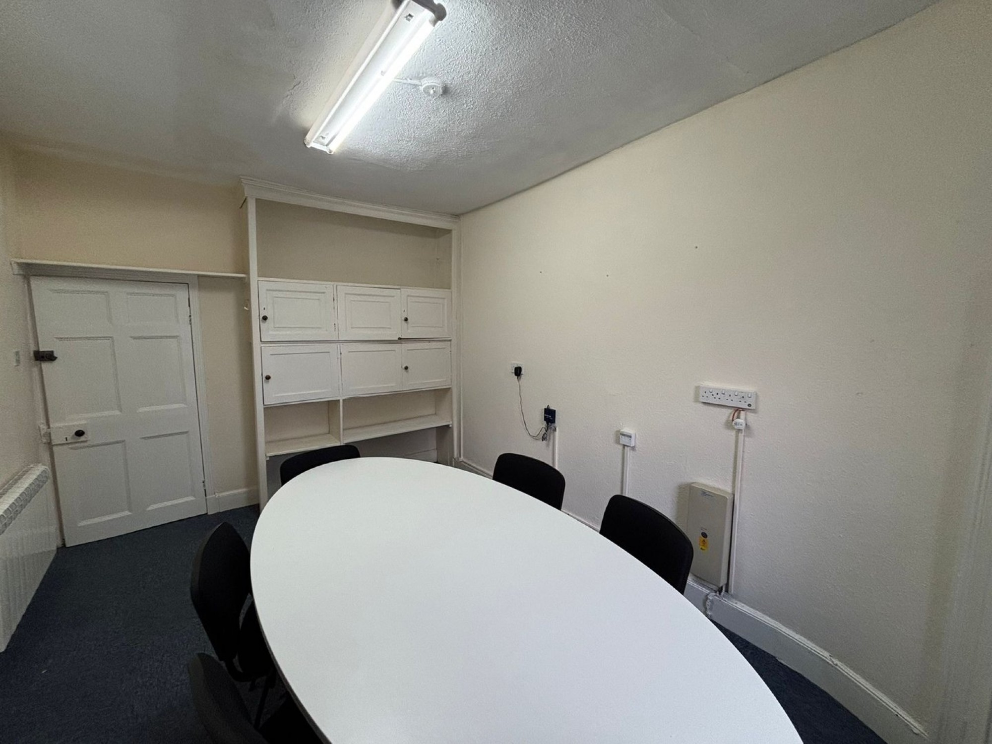 Images for Lion Yard, Brecon, Powys