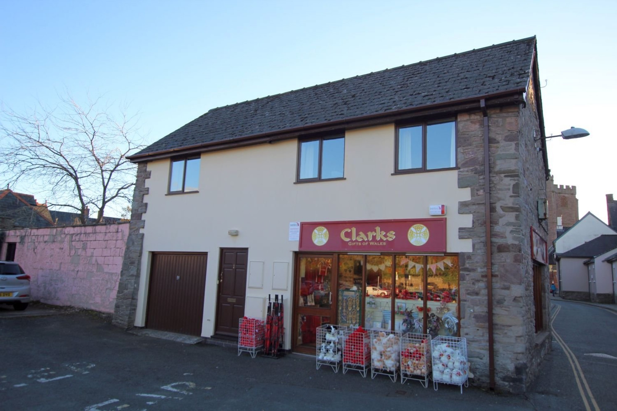 Images for Lion Yard, Brecon, Powys