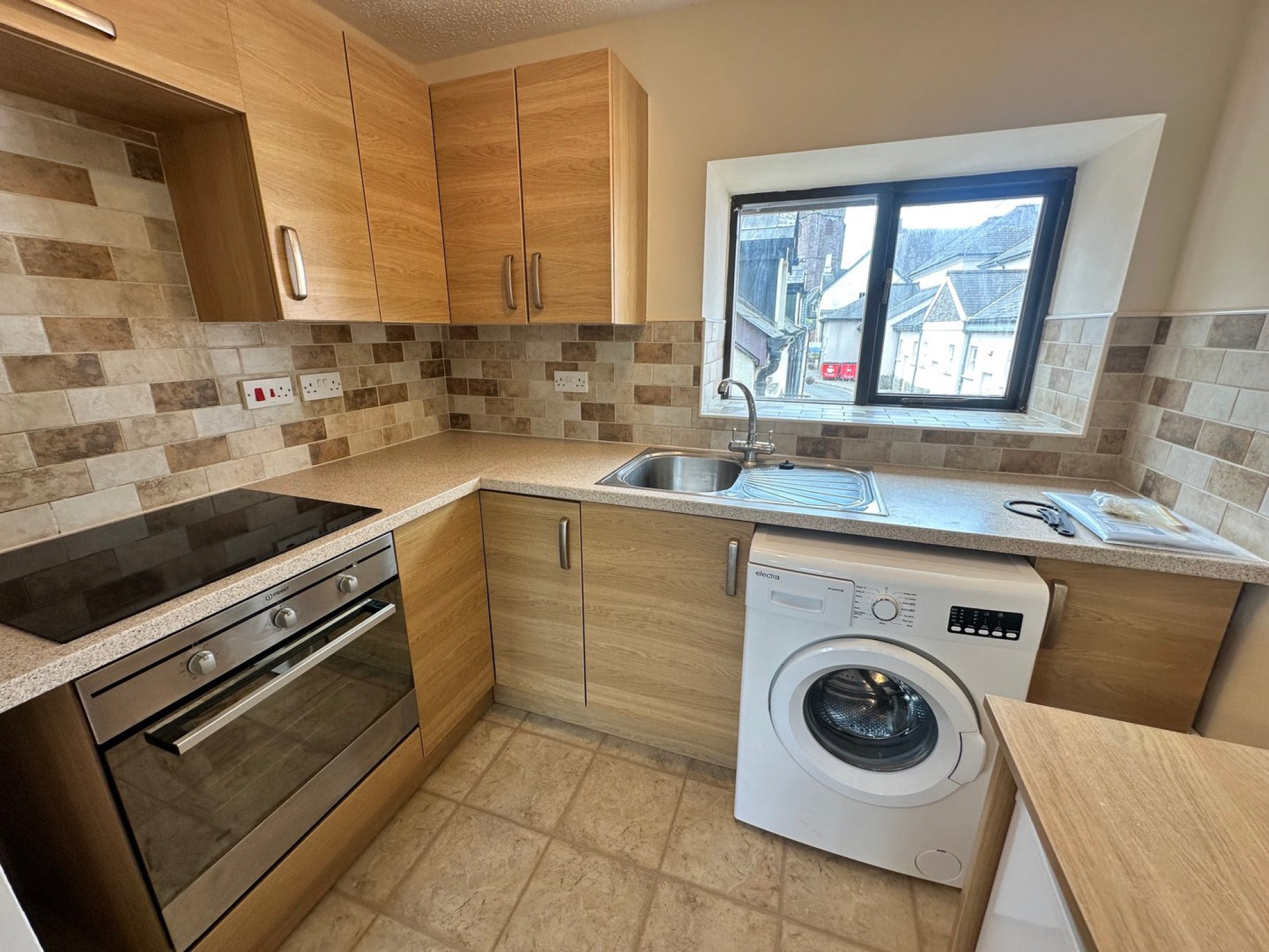 Images for Lion Yard, Brecon, Powys