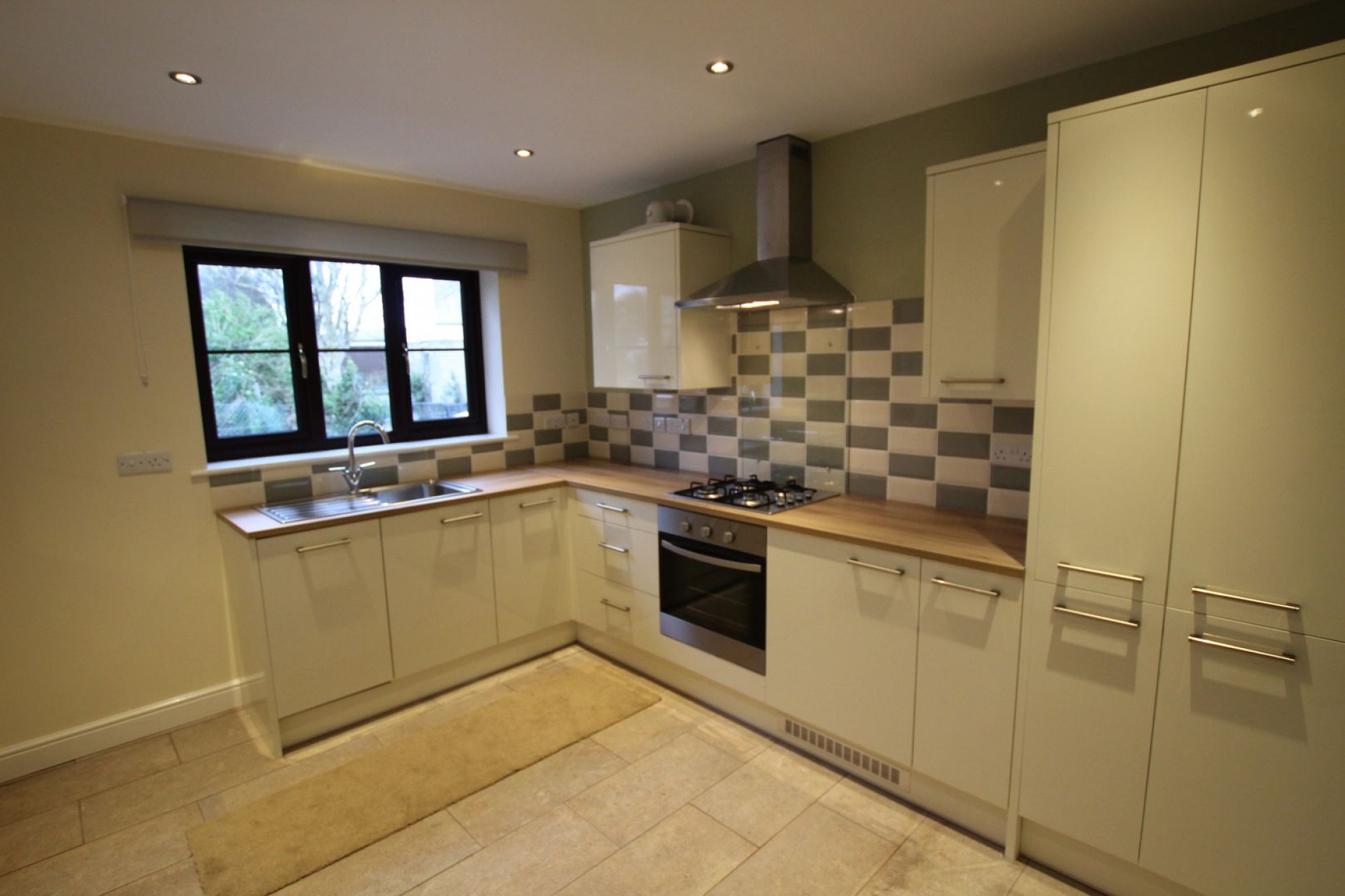 Images for Walnut Square, Brecon, Powys